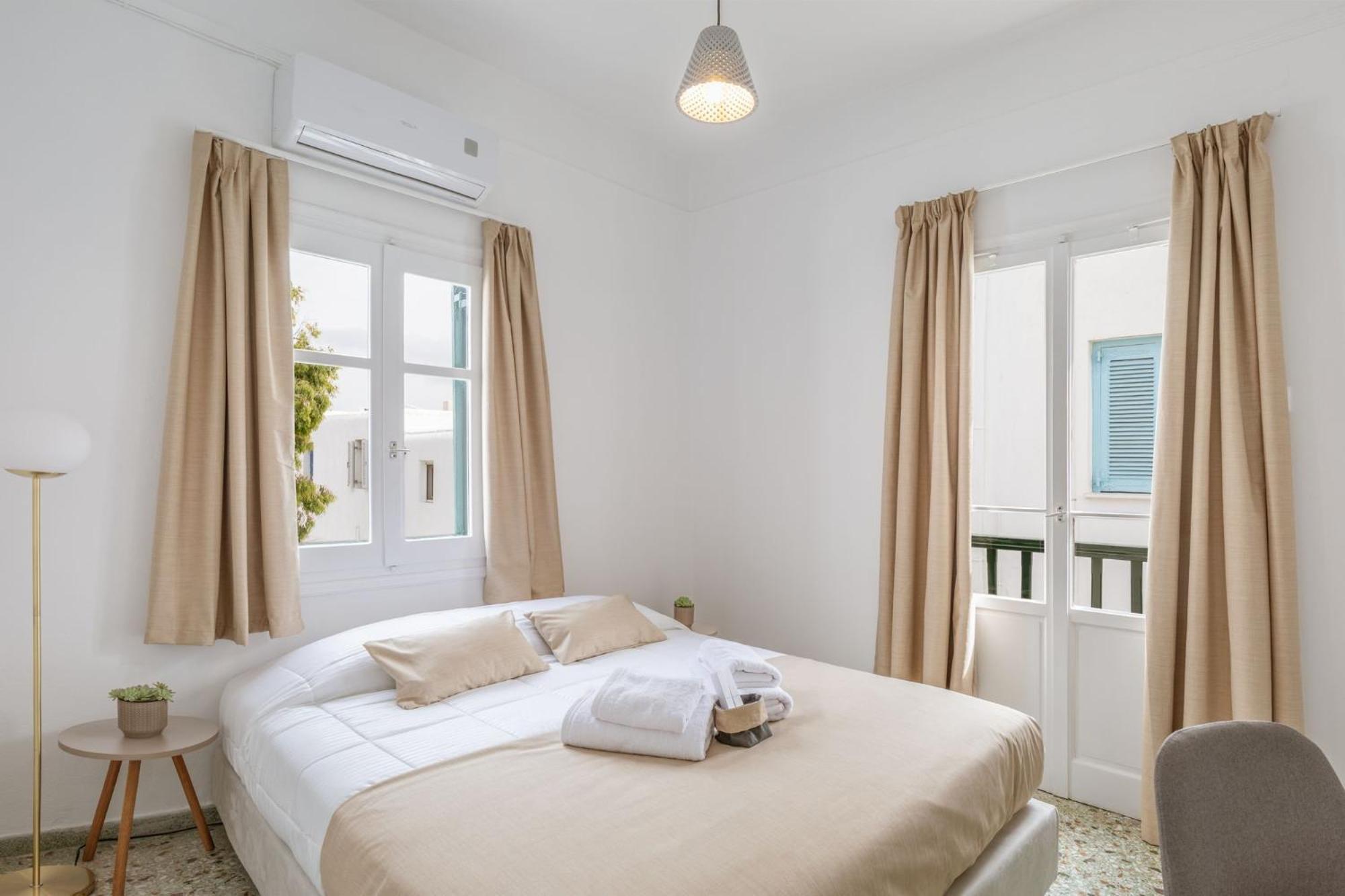 Step Studio Mykonos Town Екстер'єр фото